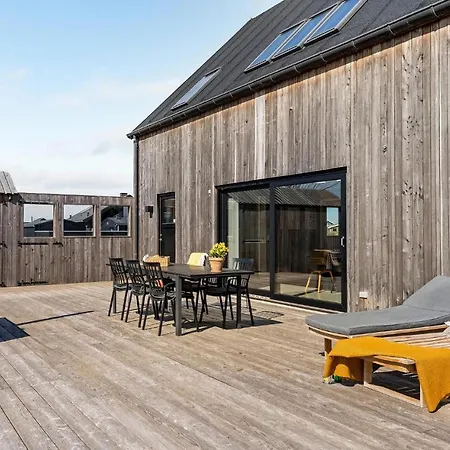 4 Bedroom Amazing In Hébergement de vacances Løkken