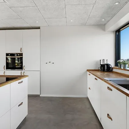 4 Bedroom Amazing In *
